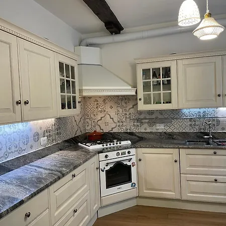 Lejlighed Center, Quiet, Large And Fine Apartment, *